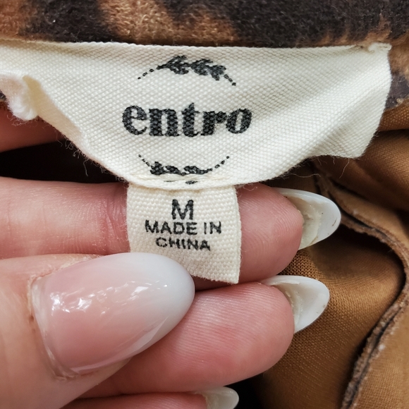 ENTRO Leopard Short/Skort EUC Size M - Picture 7 of 8